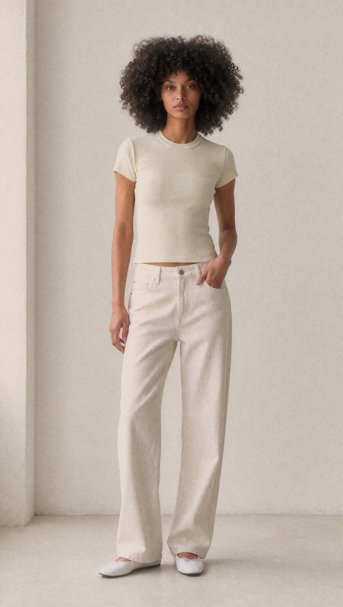 Essential Women's Cropped Blank tee