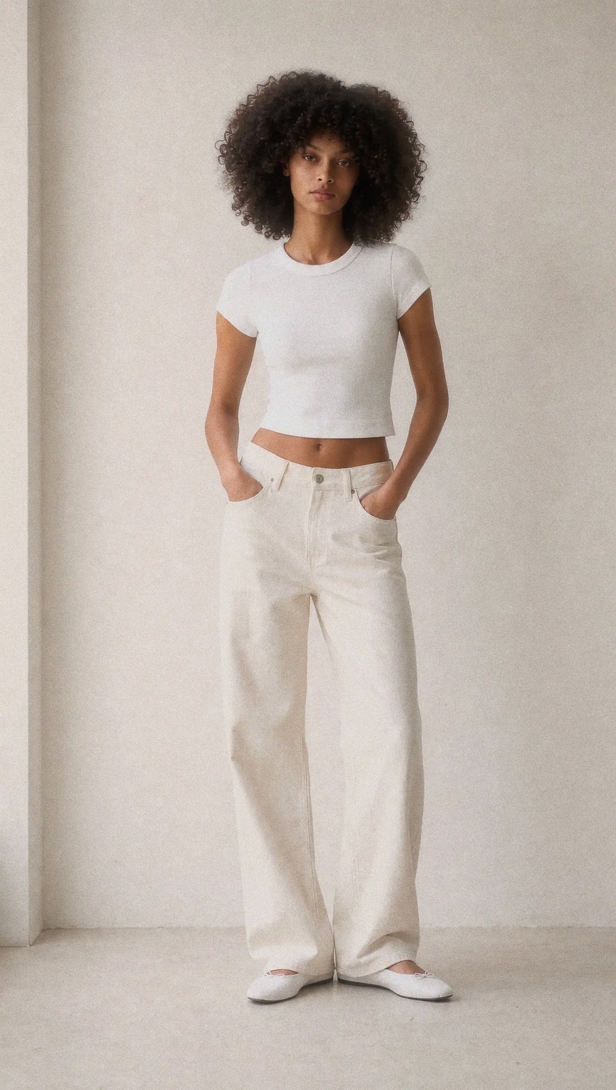 Essential Women's Cropped Blank tee