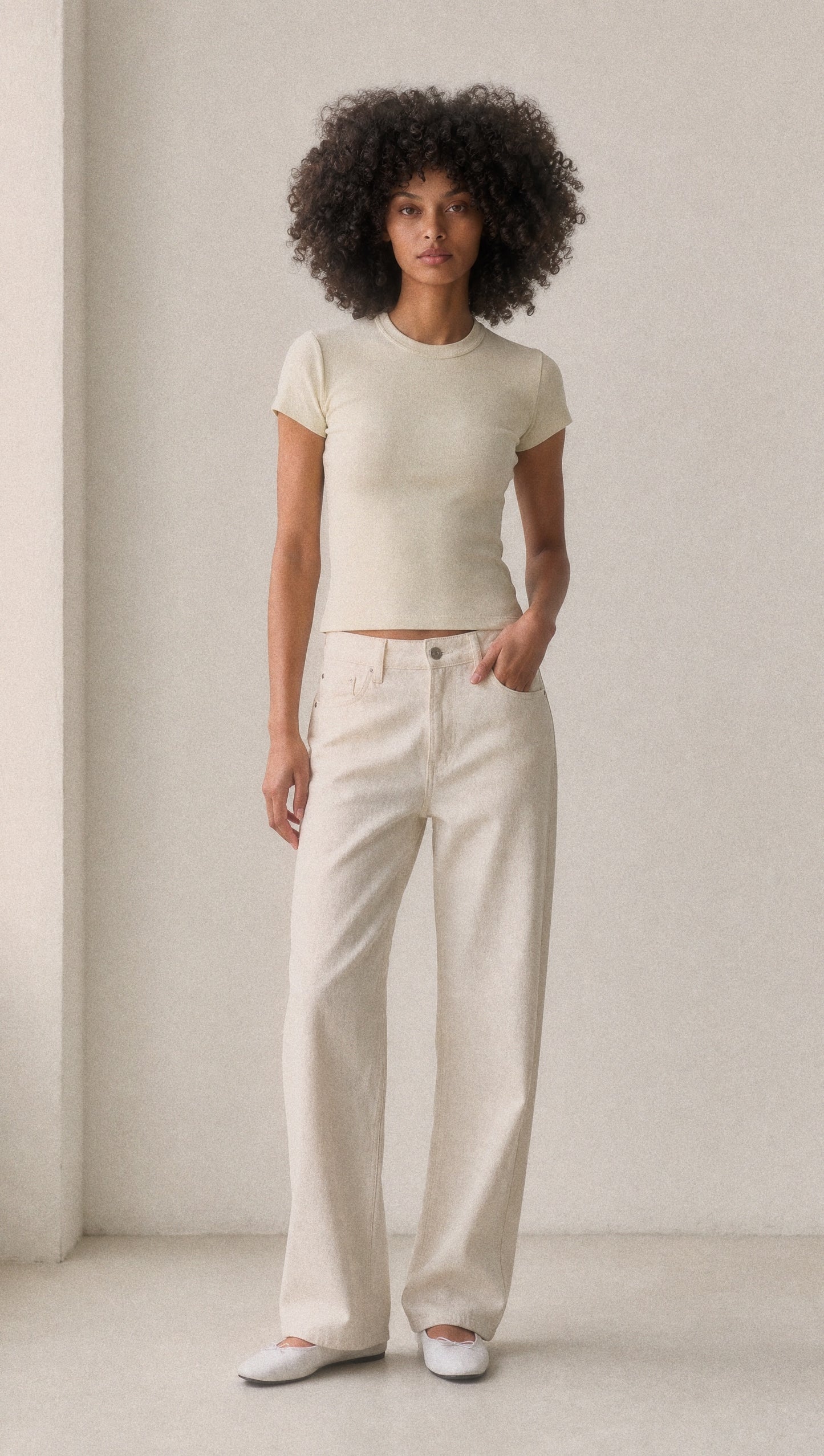 Essential Women's Cropped Blank tee